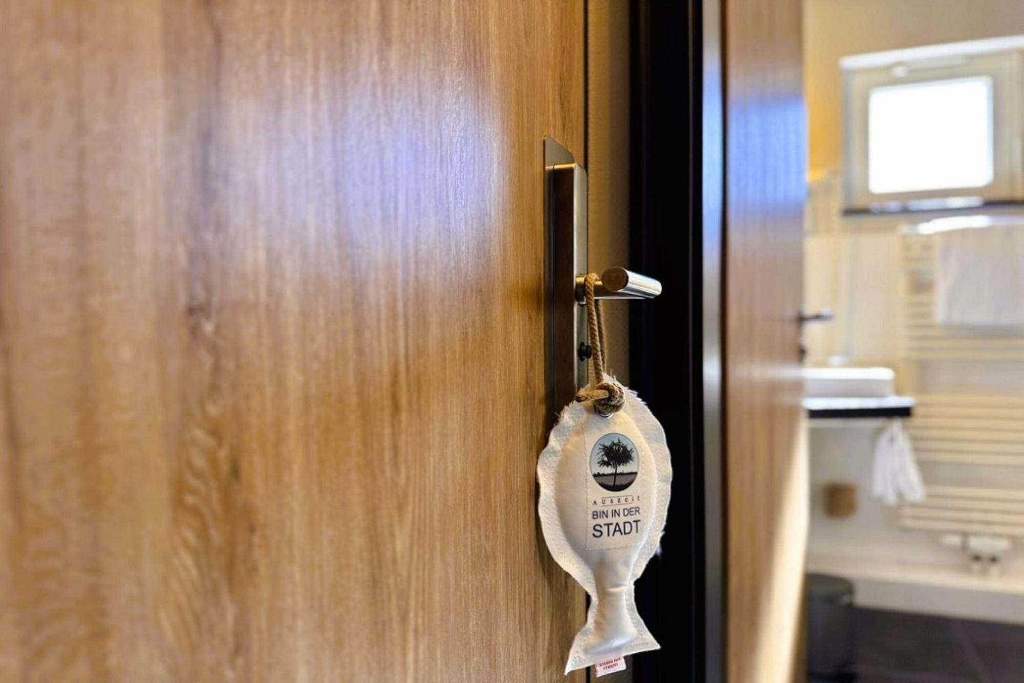 Double Room,1742796144:JPEG